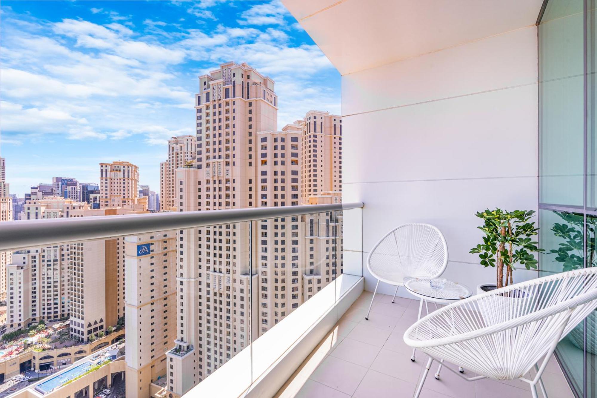 Apartment Jbr With Incredible View & Private
